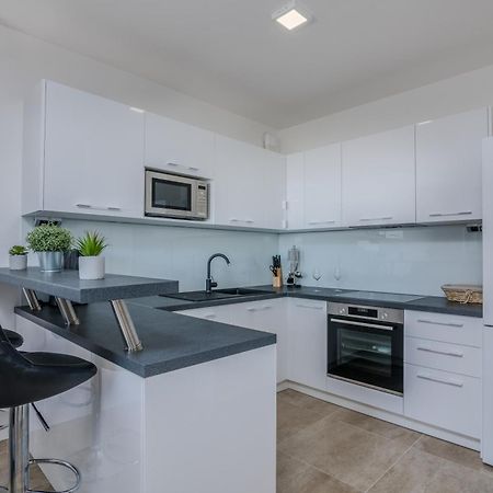 Appartment Divine Krk Town Luaran gambar