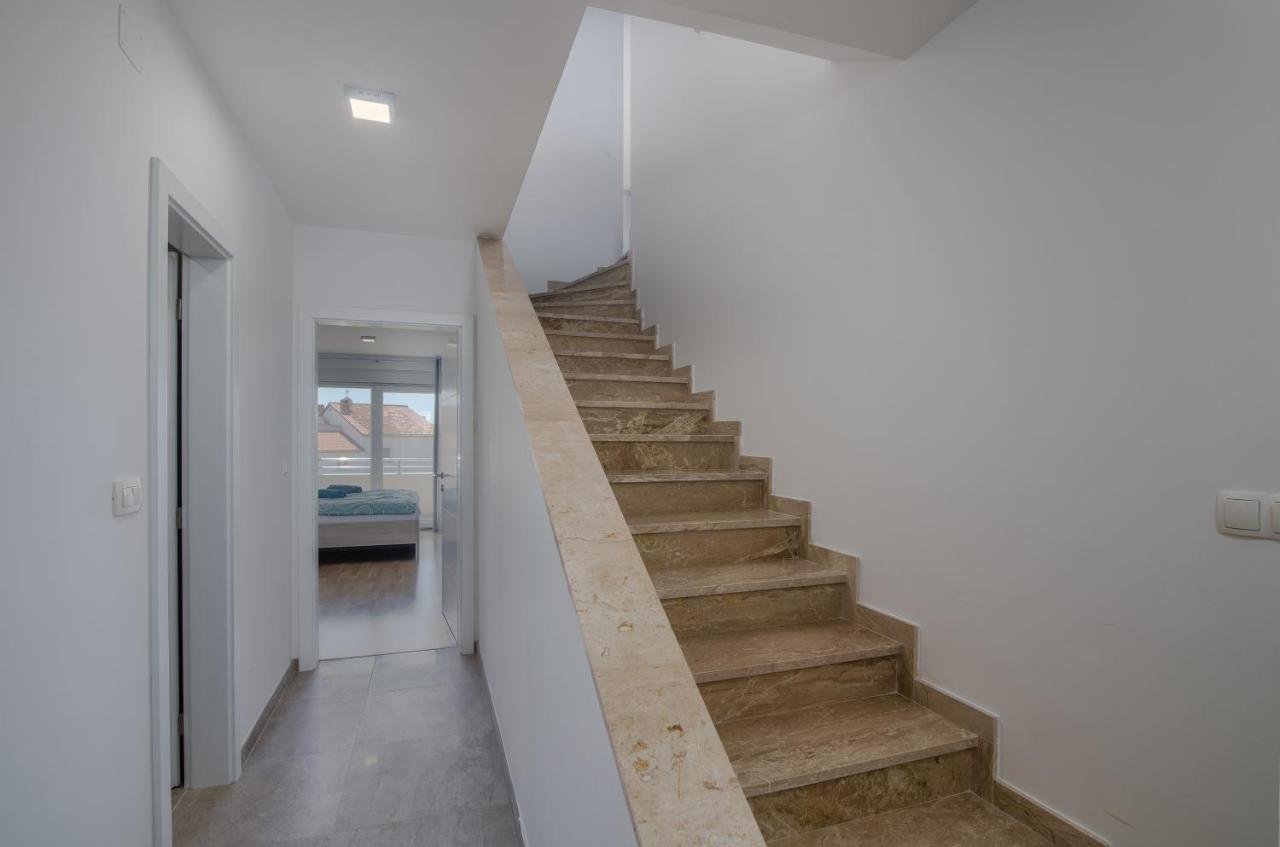 Appartment Divine Krk Town Luaran gambar